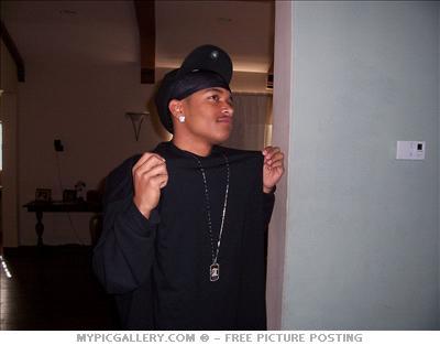 stayin fresh 2 death poppin his collah